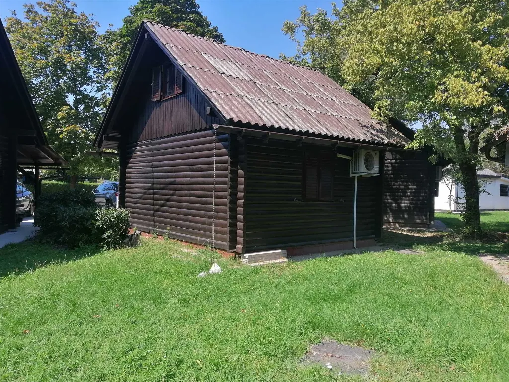 SRETNA KUĆA