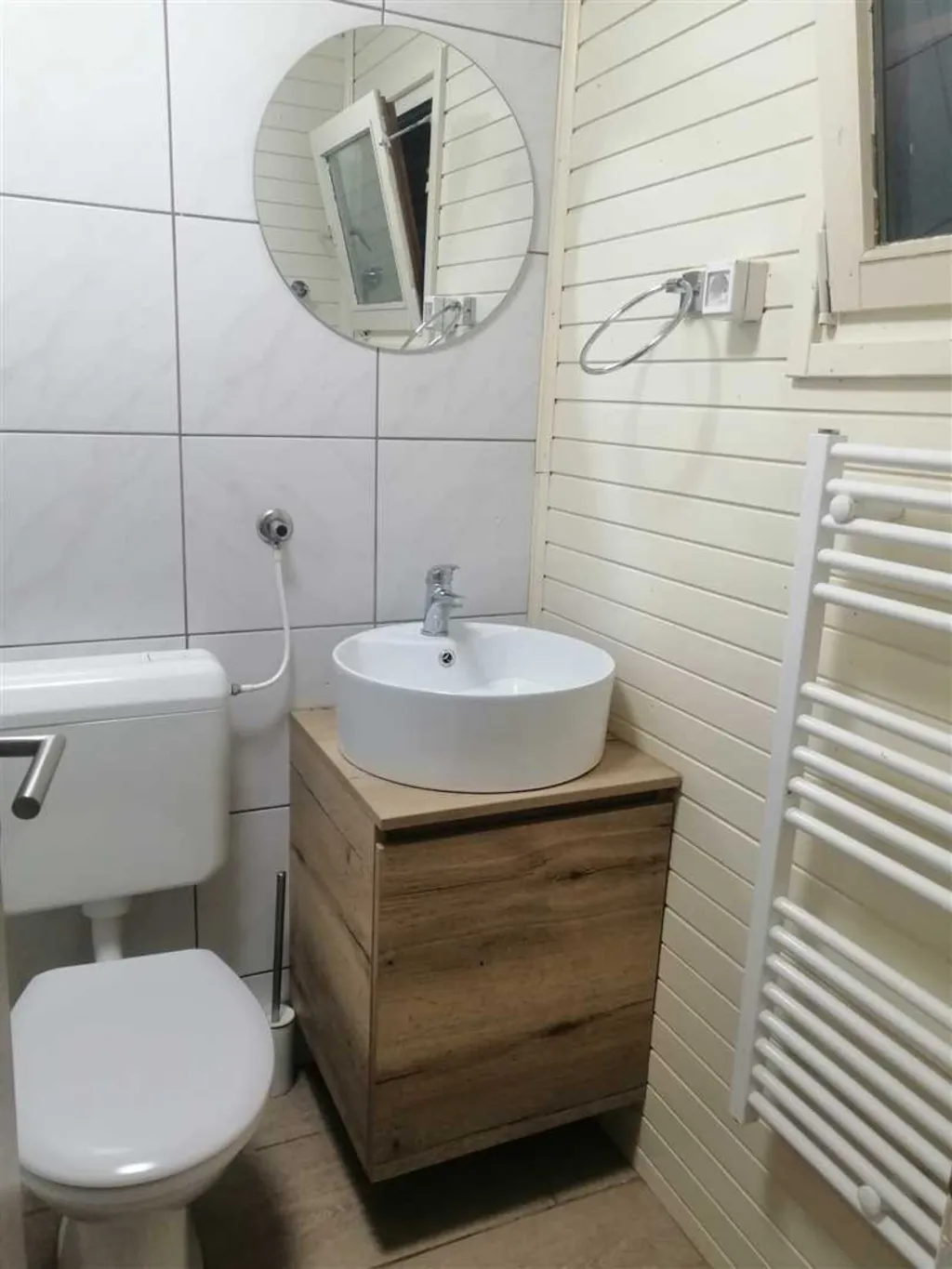 SRETNA KUĆA