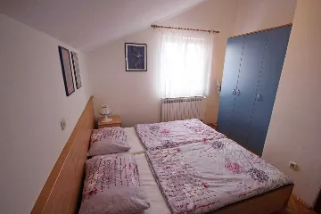 Vir 1-Bedroom Apartment for 2–4 Guests