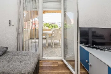 Air-Conditioned Apartment with Balcony in Vir