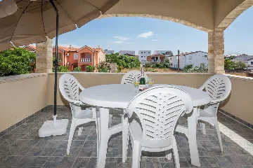 Air-Conditioned Apartment with Balcony in Vir