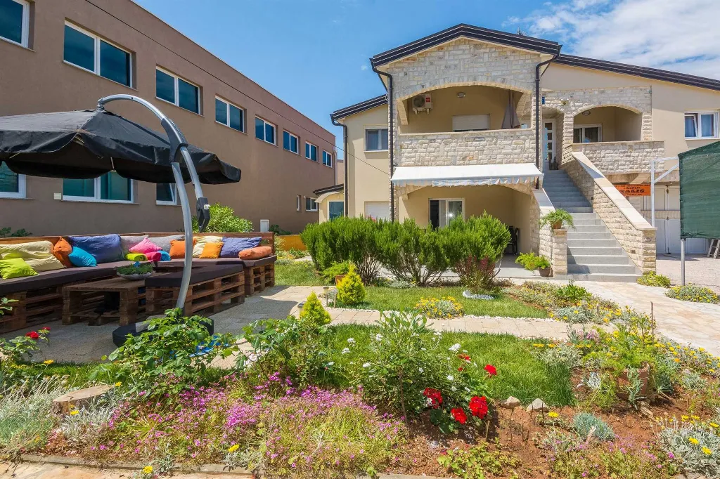 Air-Conditioned Apartment with Balcony in Vir