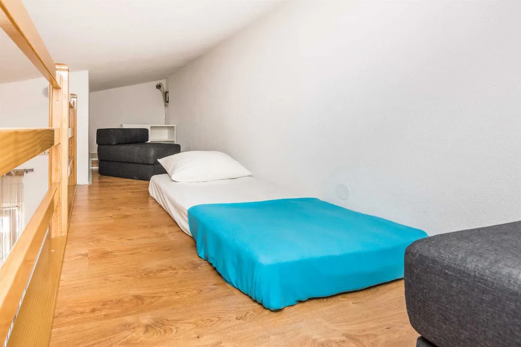 Air-Conditioned Apartment for 2-4 Guests in Vir