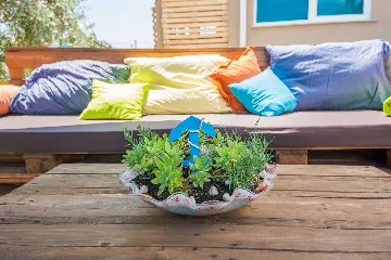 Apartment in Vir for 2-4 Guests with Private Balcony