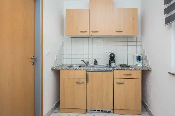 Studio in Vir for 2–3 Guests with Balcony