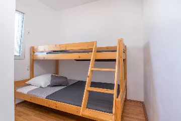 Vir Apartment for 4-6 Guests with Balcony