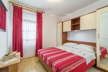 Apartment in Vir for 4 Guests with Terrace
