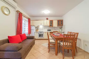 Apartment in Vir for 4 Guests with Terrace
