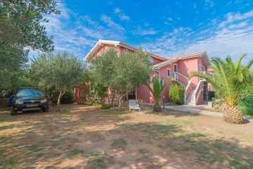 Apartment in Vir for 4 Guests with Terrace