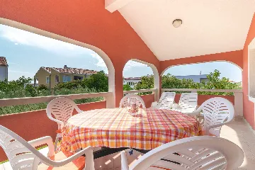 Apartment in Vir for 4–5 Guests with Air Conditioning