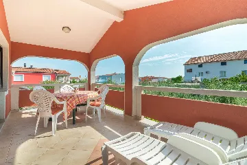 Apartment in Vir for 4–5 Guests with Air Conditioning