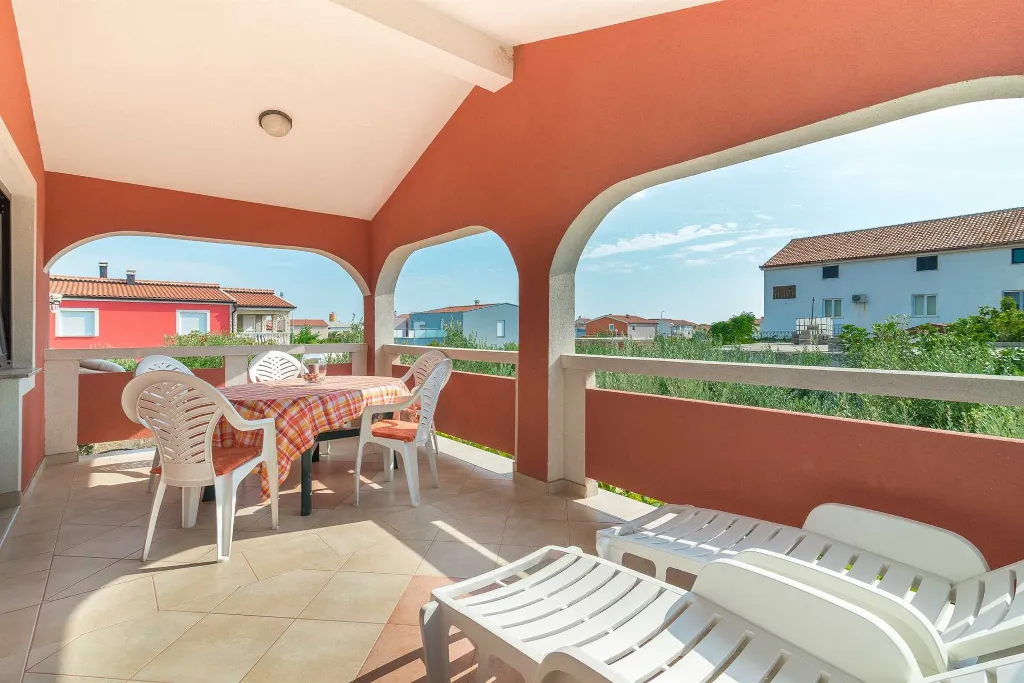 Apartment in Vir for 4–5 Guests with Air Conditioning