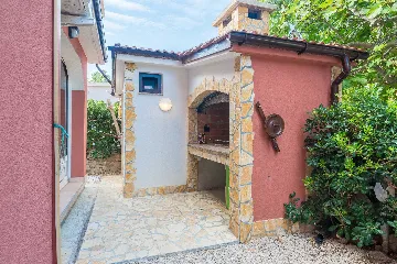 Studio in Vir for 2–3 Guests, 150 m Pebble Beach