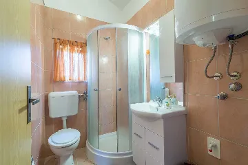 Studio in Vir for 2–3 Guests, 150 m Pebble Beach