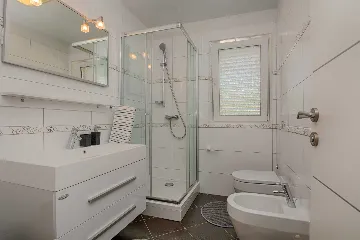 Apartment in Vir for 4 with Pool & Sea View