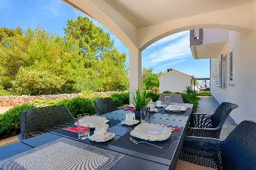 Apartment in Vir for 4 with Pool & Sea View
