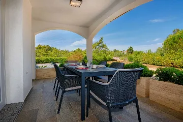 Apartment in Vir for 4 with Pool & Sea View