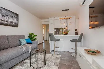 Pool & Sea-View Apartment in Vir (Up to 6)