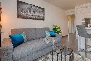 Pool & Sea-View Apartment in Vir (Up to 6)