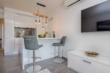 Pool & Sea-View Apartment in Vir (Up to 6)