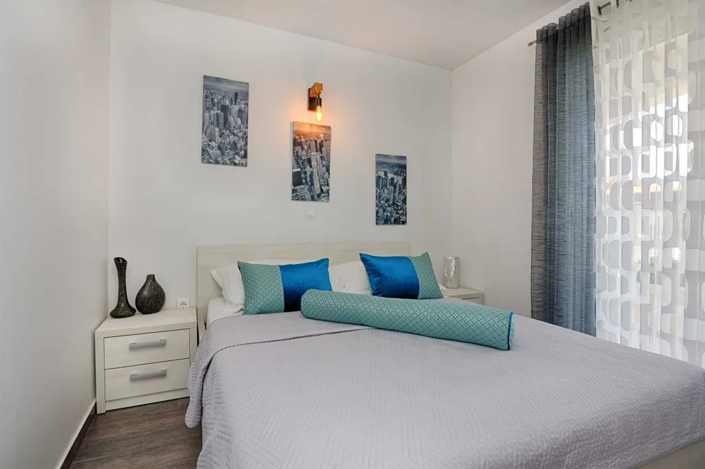 Pool & Sea-View Apartment in Vir (Up to 6)