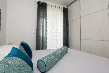 Pool & Sea-View Apartment in Vir (Up to 6)