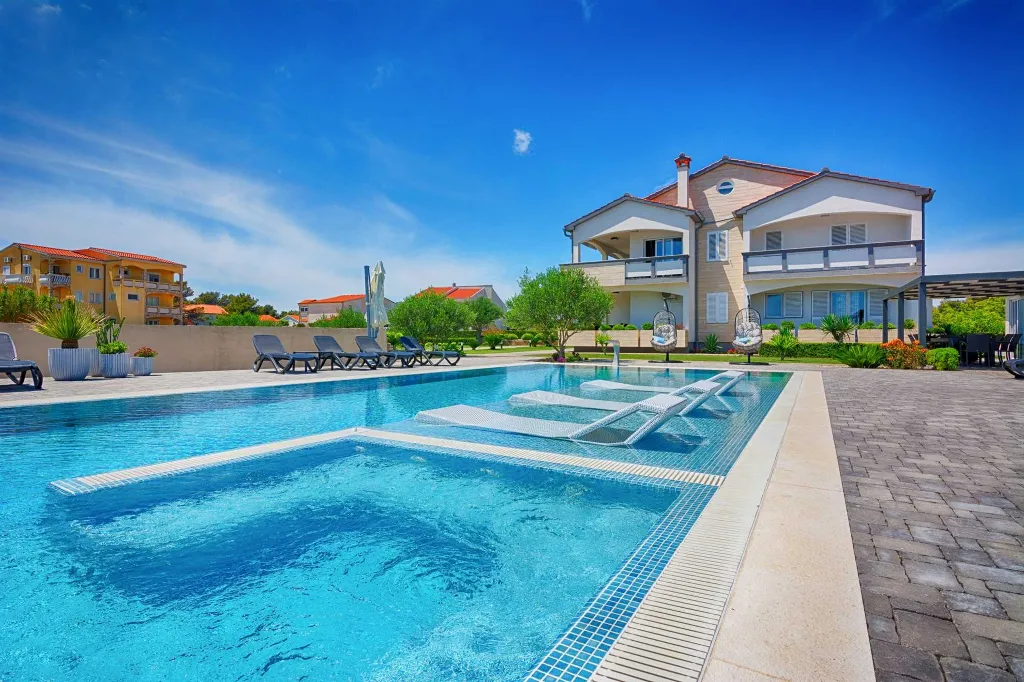 Pool & Sea-View Apartment in Vir (Up to 6)