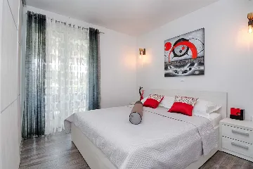 Apartment in Vir for 4 with Pool & Sea View