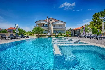 Apartment in Vir for 4 with Pool & Sea View