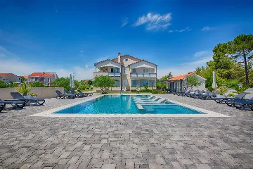 Apartment in Vir for 4 with Pool & Sea View