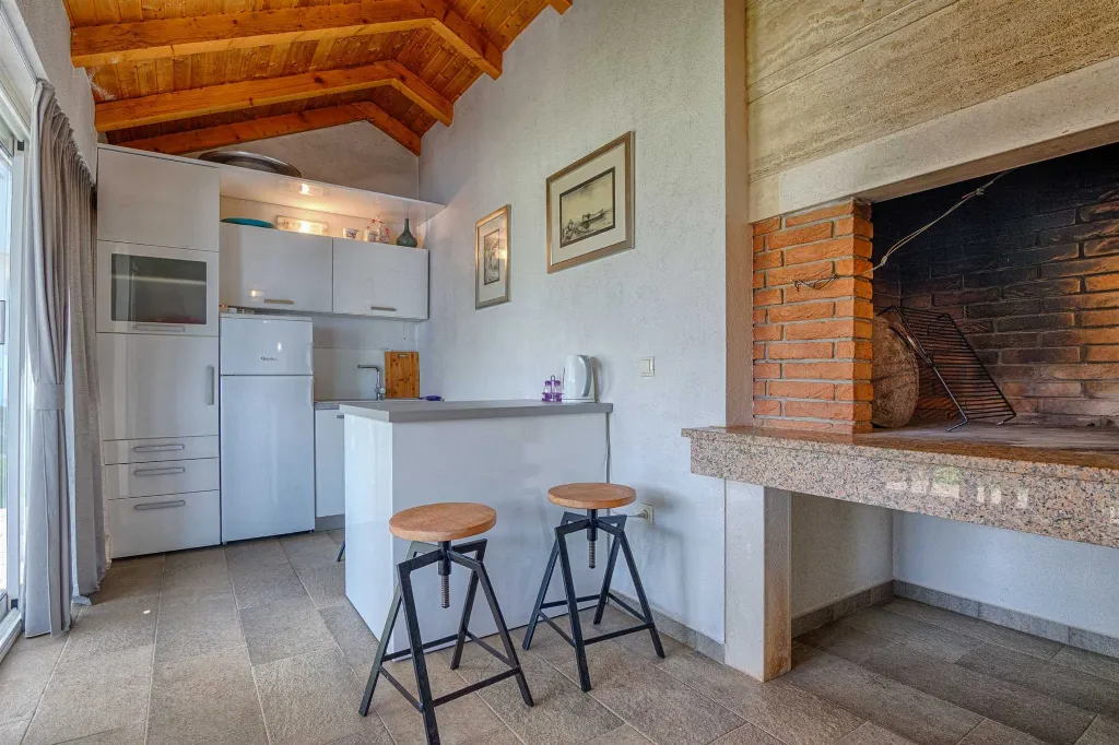 Apartment in Vir for 4 with Pool & Sea View