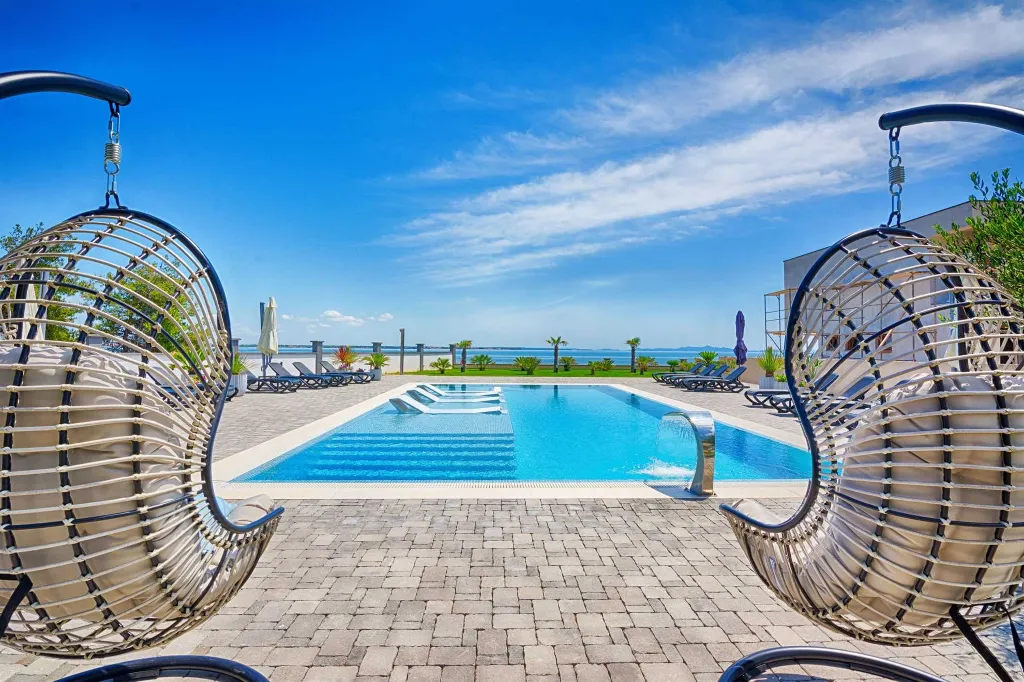 Vir Apartment for 4 with Pool and Sea View