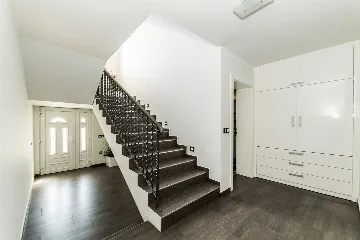 Vir Apartment for 4 with Pool and Sea View