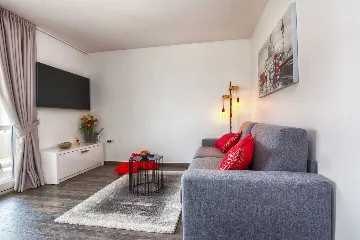 Vir Apartment for 4 with Pool and Sea View