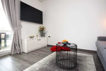 Vir Apartment for 4 with Pool and Sea View