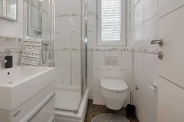 Vir Apartment for 4 with Pool and Sea View