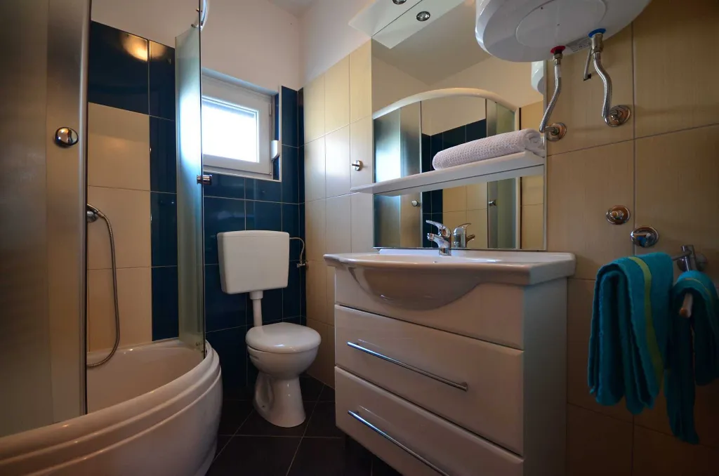 Ground Floor Apartment for 2-3 Guests in Vir