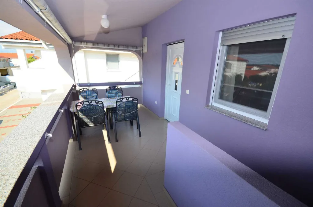 Vir Apartment for Up to 4 Guests with Balcony