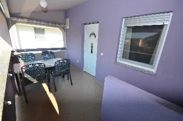 Vir Apartment for Up to 4 Guests with Balcony