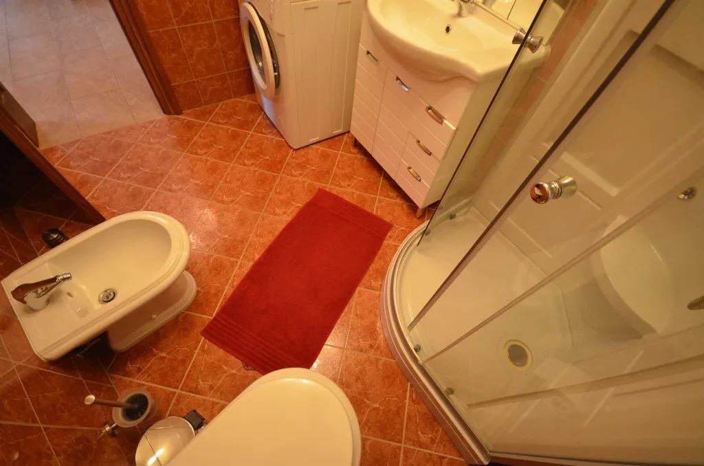Air-Conditioned 2-Bedroom Apartment in Vir (4 Guests)