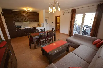 Apartment for 4 Guests in Vir with Air Conditioning