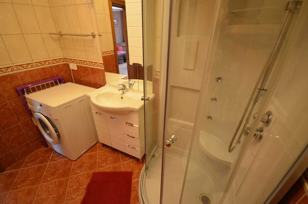 Apartment for 4 Guests in Vir with Air Conditioning