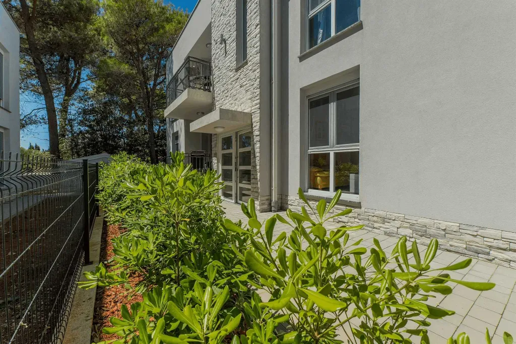 Vir Apartment for 4-6 Guests with 2 Bedrooms