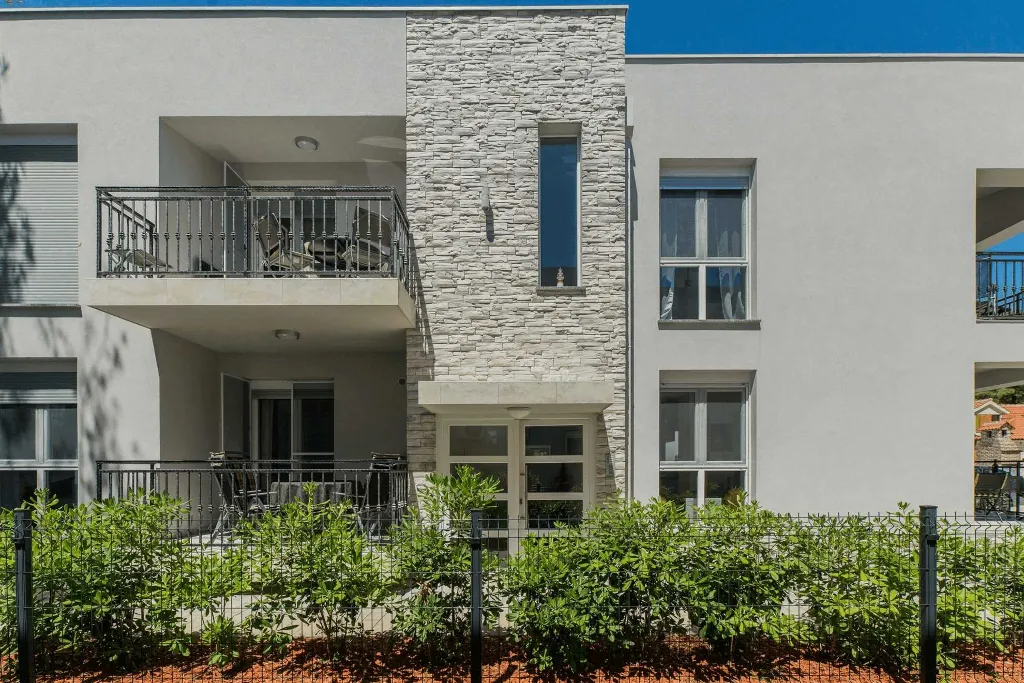 Vir Apartment for 4-6 Guests with 2 Bedrooms