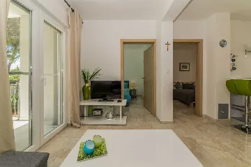 Vir Apartment for 4-6 Guests with 2 Bedrooms
