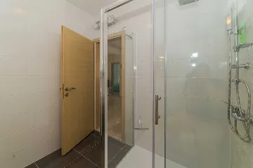 Vir Apartment for 4-6 Guests with 2 Bedrooms