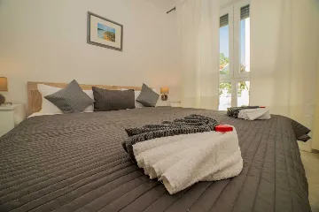 Vir Apartment for 4-6 Guests with 2 Bedrooms