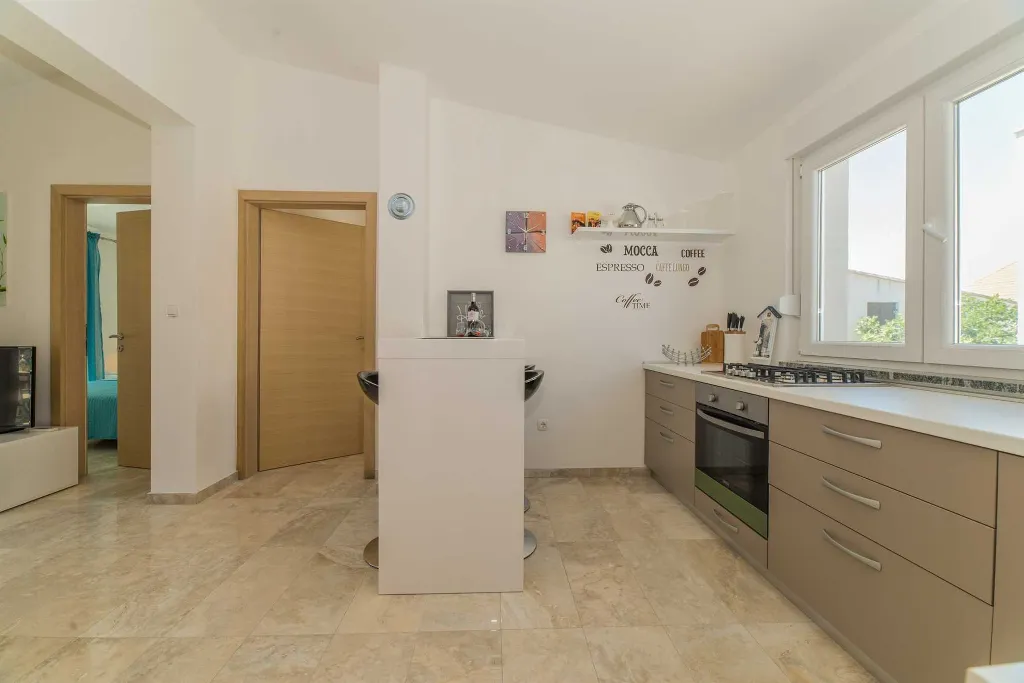 Vir Apartment for 4-6 Guests, 200m to Jadro Beach