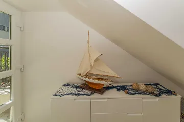 Vir Apartment for 4-6 Guests, 200m to Jadro Beach