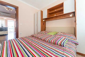 Ground-Floor Apartment in Vir for 4–5 Guests